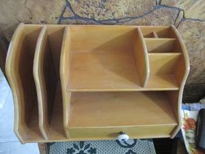 lot 100 image: Wood desktop office organizer...