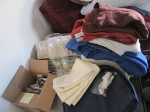 lot 120 image: Desktop 2-drawer organizer, throw b...