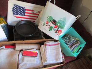 lot 126 image: Drawer organizers, USA serving tray...