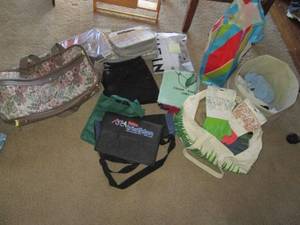 lot 135 image: Various reusable shopping bags, Tra...