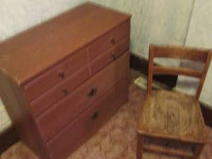 lot 174 image: Matching style Vintage hardwood dre...