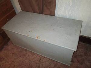 lot 179 image: Vintage painted hardwood toybox st...