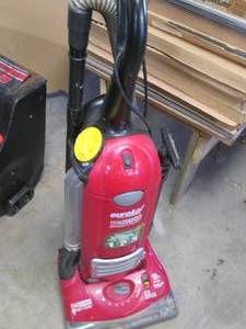 lot 370 image: Eureka The Boss Smartvac 12amp vacu...