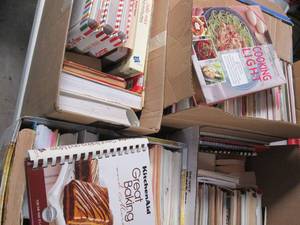 lot 412 image: (4) boxes of cookbooks and other re...