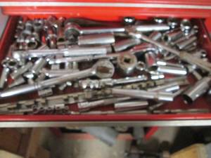 lot 435 image: Large collection of sockets and wre...
