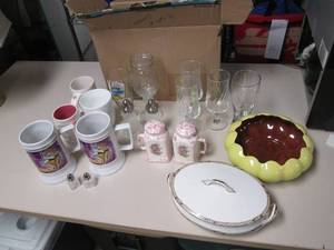 lot 449 image: Glass wear redwing viking mugs glas...