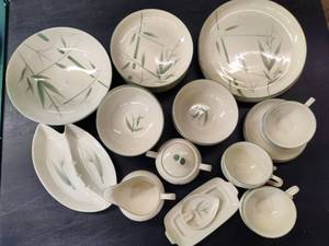 Winfield China Bamboo Pattern Dinnerware Set
