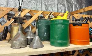 Vintage Gas Cans, Funnels and Automotive Accessories Book