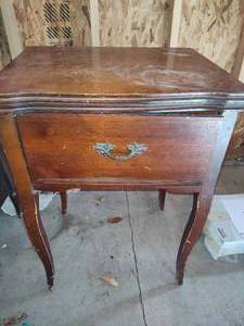 Sewing Machine Table - No Sewing Machine