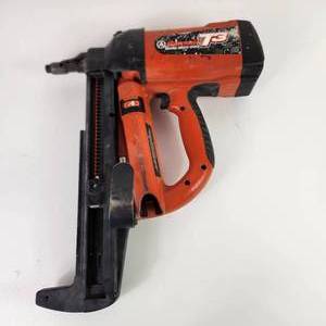 lot 11 image: Ramset T3 Fastening Tool Nailer Nail Gun Tool Only UNTESTED