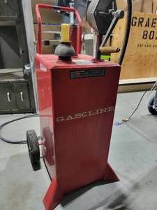 lot 21 image: Mobile Gas Tank (543221)