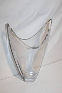 lot 12 image: Clear Modern Glass Vase with Unique V-Shaped Design