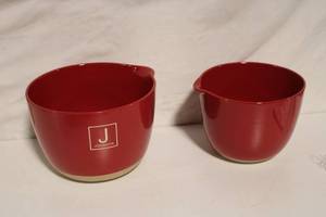 lot 42 image: Set of 2 Johnson Mixing Bowls in Red