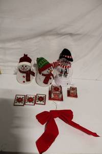 lot 75 image: Set of 3 Lighted Snowman Decorations and Poinsettia Ornaments