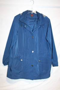 lot 215 image: Gallery Woman 2X Blue Raincoat with Hood