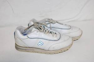 lot 225 image: Used Fila White Athletic Shoes Size US 8.5 Women