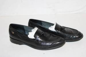 lot 226 image: Pair of Etienne Aigner Leather Loafers Size 8M in Black