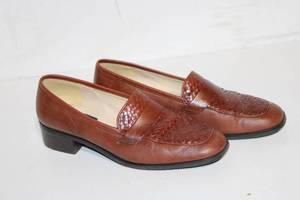 lot 241 image: Pair of SBF Lannery Womens Leather Loafers - Size 8.5