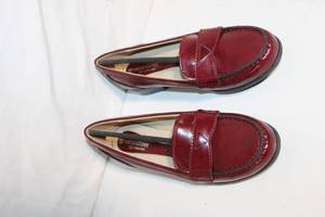 lot 270 image: Pair of Naturalizer Womens Chianti Marbled Loafers - Size 8.5 Medium