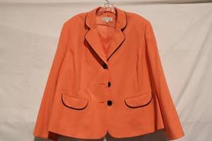 lot 313 image: Evan-Picone Womens Size 20W Coral Blazer
