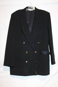 lot 324 image: Vintage Austin Reed Black Double-Breasted Blazer with Gold Buttons