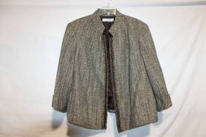 lot 327 image: Tahari Arthur S. Levine Womens Blazer in Tweed 22W