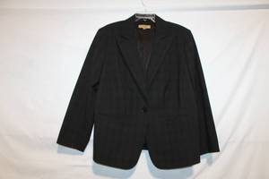 lot 348 image: Alex Marie Womens Plaid Blazer Jacket Size 18W
