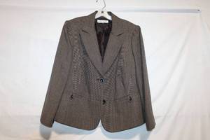 lot 363 image: Tahari Arthur S. Levine Womens Size 18W Tailored Jacket