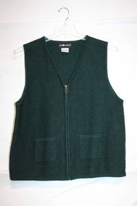 lot 385 image: Sag Harbor Green Wool Vest - Medium