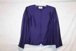lot 386 image: Kasper Womens Size 16 Purple Blazer