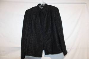 lot 407 image: Jones New York Womens Black Blazer 18W
