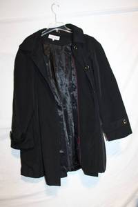 lot 411 image: Calvin Klein Womens Black Coat with Button Details - Size 2X