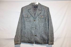 lot 414 image: Jones New York Signature Woman Grey Blazer Size 18W