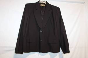 lot 416 image: Alex Marie Womens Size 18W Black Blazer