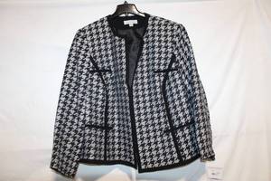lot 420 image: Kasper Womens 22W Houndstooth Blazer