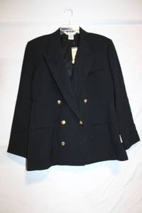 lot 441 image: Austin Reed Black Wool Blazer Size 16