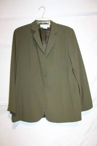 lot 443 image: Rena Rowan Womens Blazer Size 14 Made in Korea