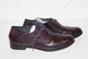 lot 487 image: Pair of Mens Burgundy Leather Dress Shoes - Size 8.5