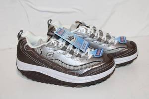 lot 499 image: Womens Skechers Shape-Ups Stability Shoes - Mocha, Size 8.5