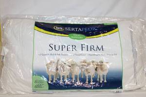 lot 202 image: Serta Sertapedic Super Firm King Pillow