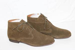 lot 242 image: Mens Olive Suede Chukka Boots, Size 8.5 US