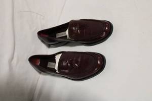 lot 264 image: Pair of Caresse Pappas Brown Leather Loafers Size 8.5 M