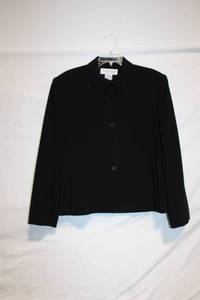 lot 330 image: Jones New York Platinum Womens Black Blazer Jacket Size 16
