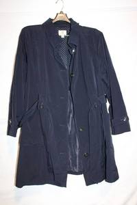 lot 476 image: Gallery Woman Navy Trench Coat Size 3X
