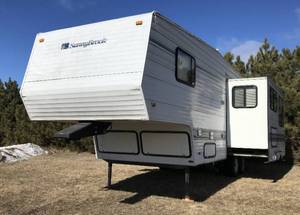 1996 SunnyBrook 27 5th Wheel Camper