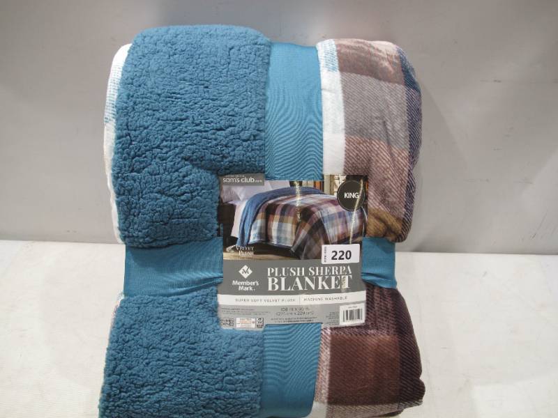 lot 388 image: NEW Members Mark Plush Sherpa Blanket - King Size - Alba Plaid