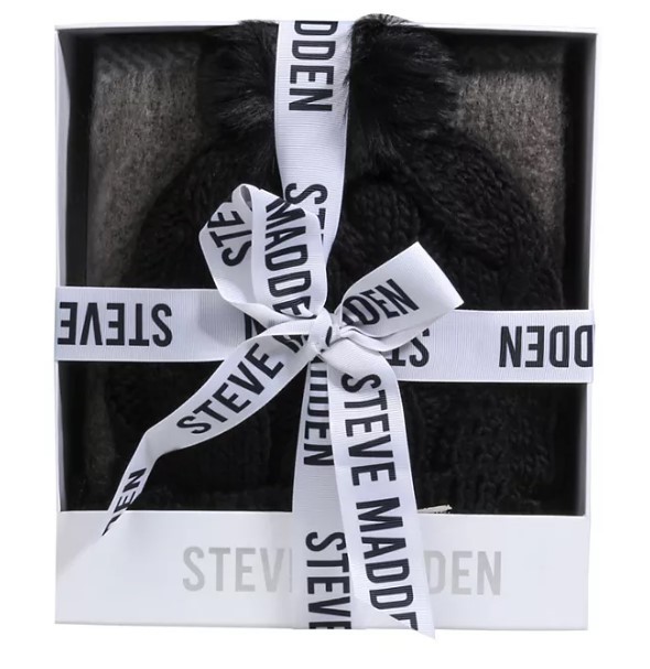 lot 306 image: NEW Steve Madden Ladies Hat & Scarf Set - Black Plaid
