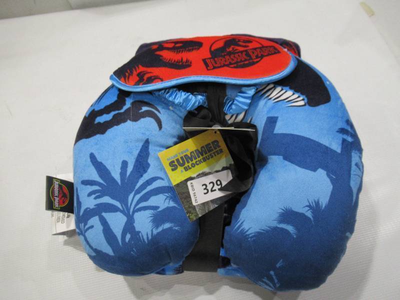 lot 439 image: NEW Jurassic Park 3-Piece Travel Set