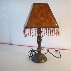 lot 20 image: Faux Shell beaded vanity desk or table lamp. Acanthus flower base