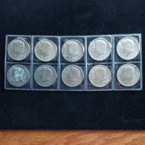 lot 10 image: 1964 Kennedy Half Dollars - 5 dollar face (10 coins total)